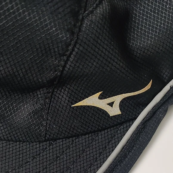 Mizuno Black Cap with Silver Accents - Picture 4 of 8